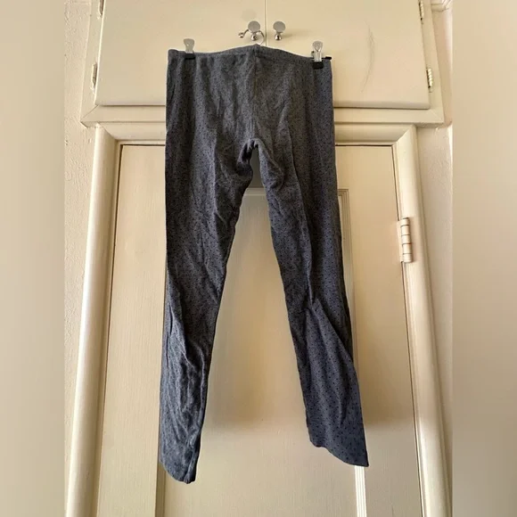 Uniqlo Gray Polka Dot Leggings, Size L - Picture 2 of 3